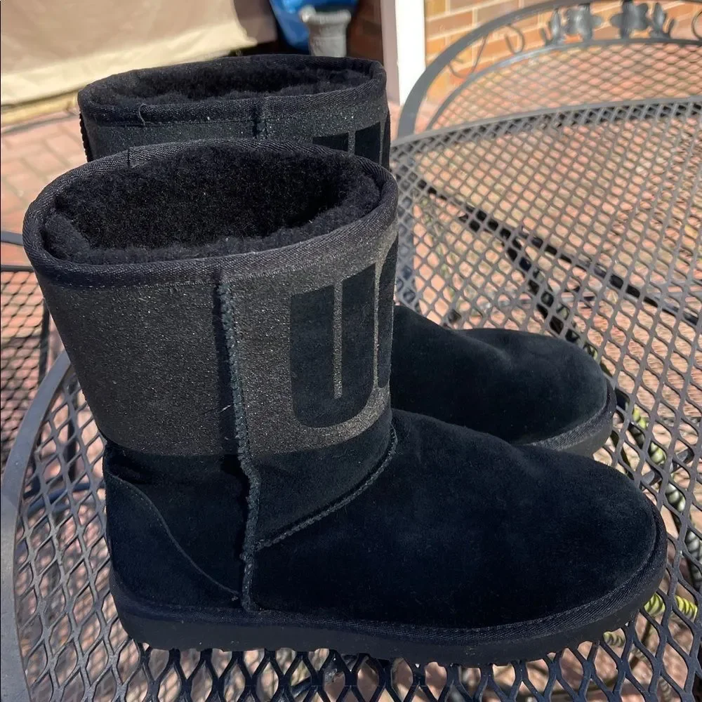 UGG Women's Classic Short Boot - Sparkles Size 9 - Black